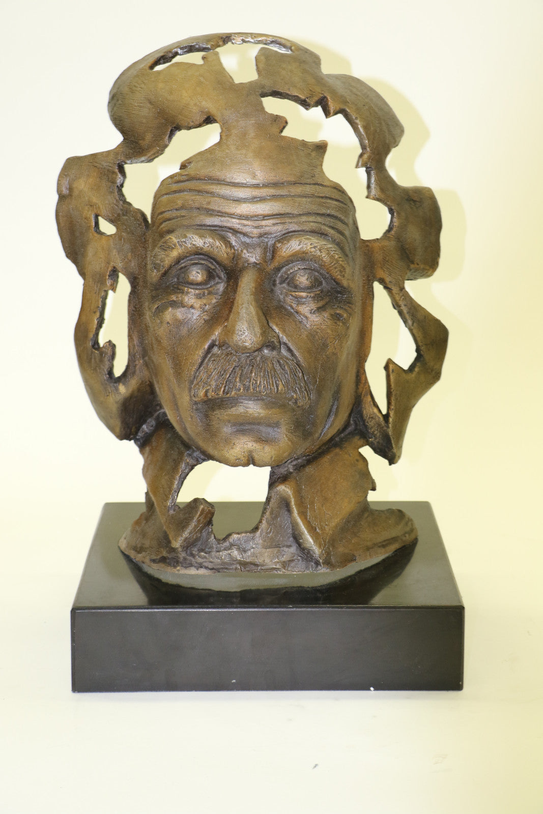 Famous Mathematician physicist Einstein Hand Made Collector Edition Bronze Statue