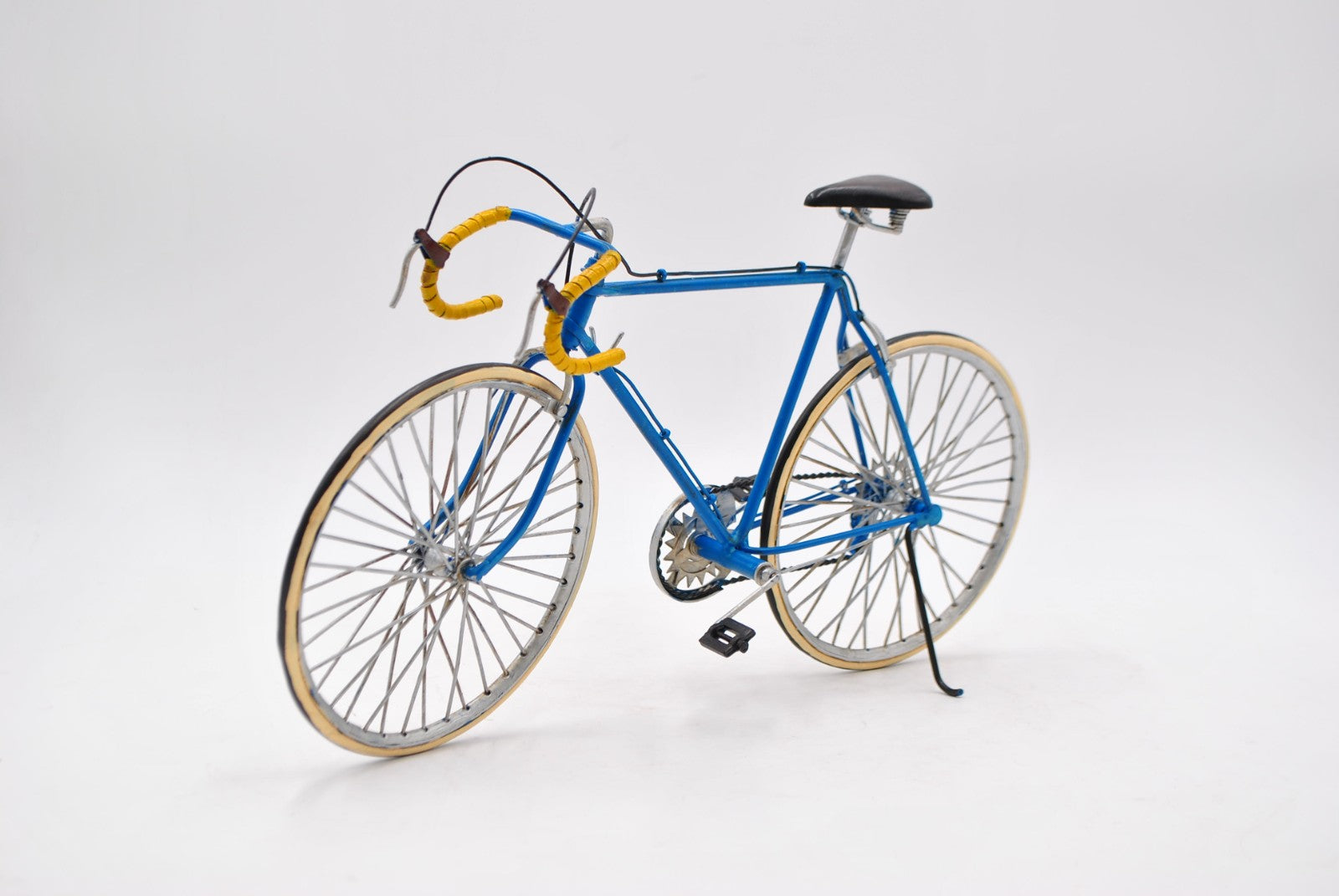VINTAGE METAL SMALL TOY BIKE BICYCLE TRICYCLE FOR DOLL COLLECTOR PLASTIC RUBBER SALE