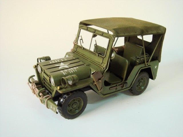 Solido 1/18 Scale - 8075 Jeep Willys US Army 1942 Green Classic Collector EDT