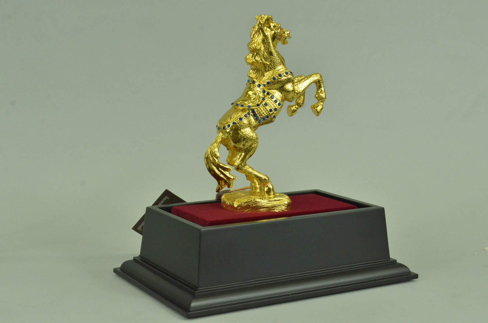 Hand Made Wild Horse Trophy Award 24K Gold Bronze Figurine Figure