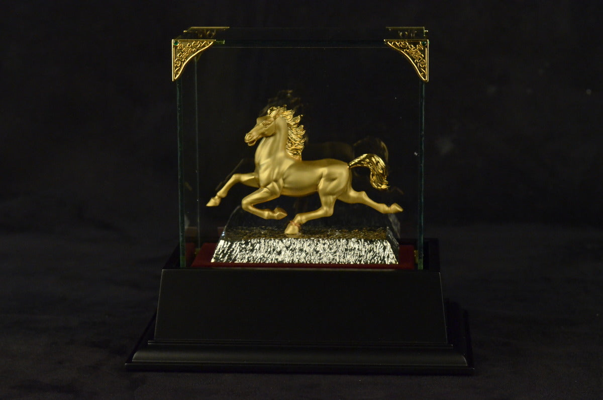 Handcrafted Hot Cast Horse Mare Museum Quality Classic Artwork Figurine Figure