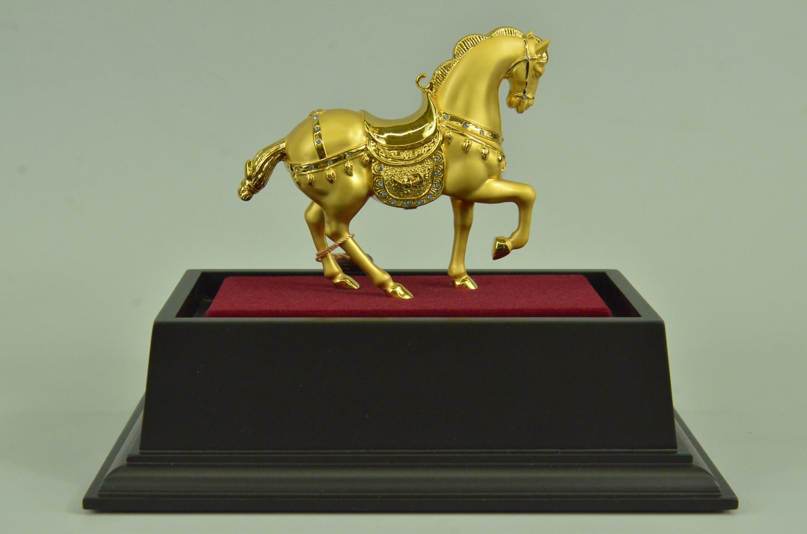 Hot cast by Lost Wax 24K Gold Tang Horse Bronze Sculpture Figurine Figure Decor