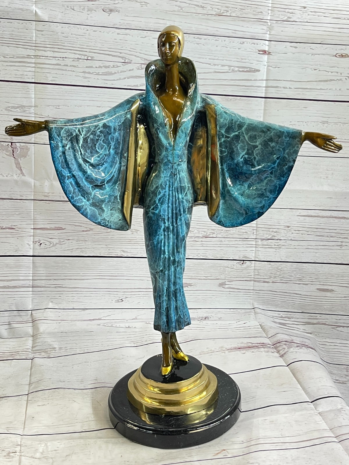 Young Fashion Runway Cute Girl ArtDeco Bronze Sculpture Statue Figurine Figure