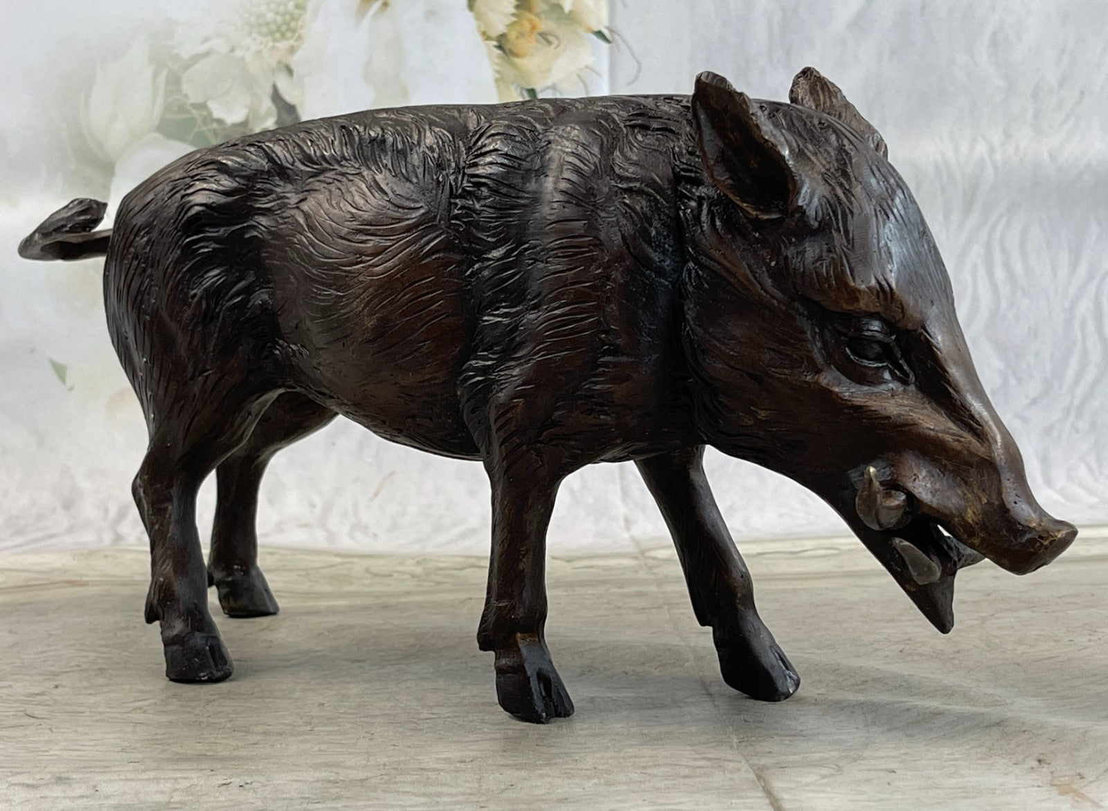 Hot Cast Bronze Hand Made Sculpture of Wild Boar Hog Pig Statue Figurine Farm