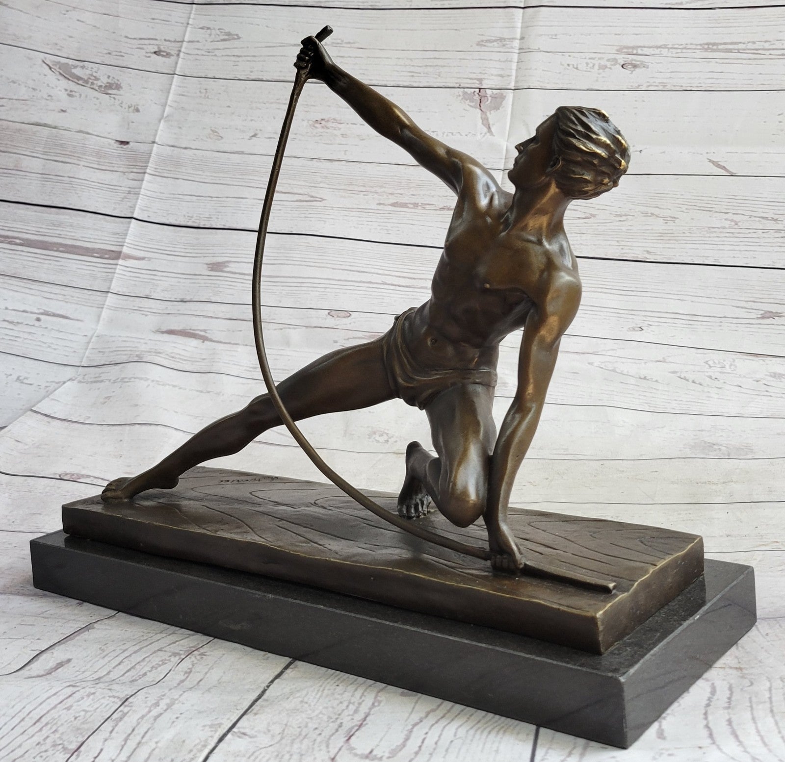 SIGNED VINTAGE POWERFUL MAN WITH BOW BRONZE SCULPTURE STATUE FIGURINE HOT CAST