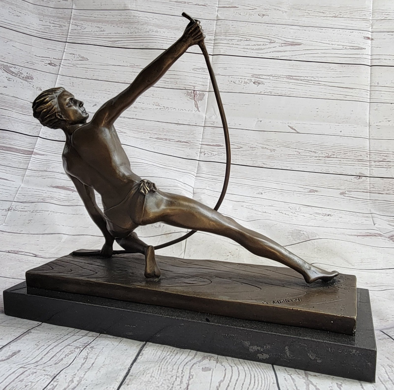 SIGNED VINTAGE POWERFUL MAN WITH BOW BRONZE SCULPTURE STATUE FIGURINE HOT CAST