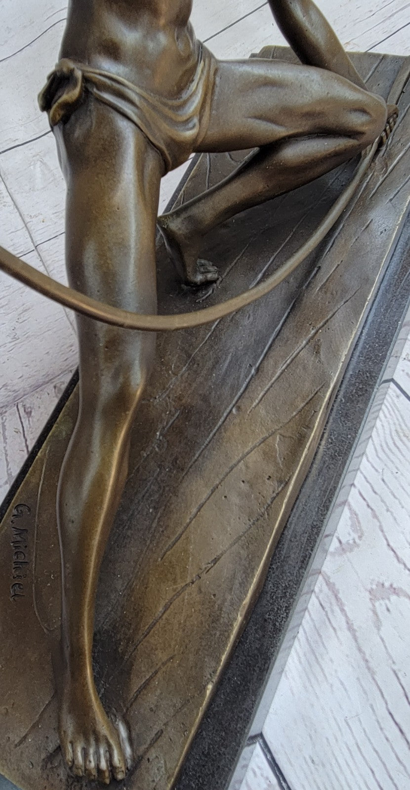 SIGNED VINTAGE POWERFUL MAN WITH BOW BRONZE SCULPTURE STATUE FIGURINE HOT CAST