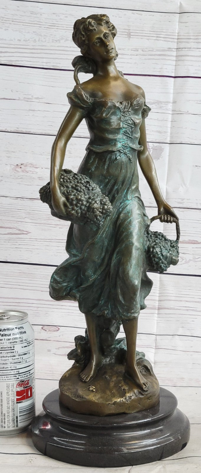 Hot Cast Bronze Thanksgiving Harvest Farmer Girl Statue Sculpture Figurine Art