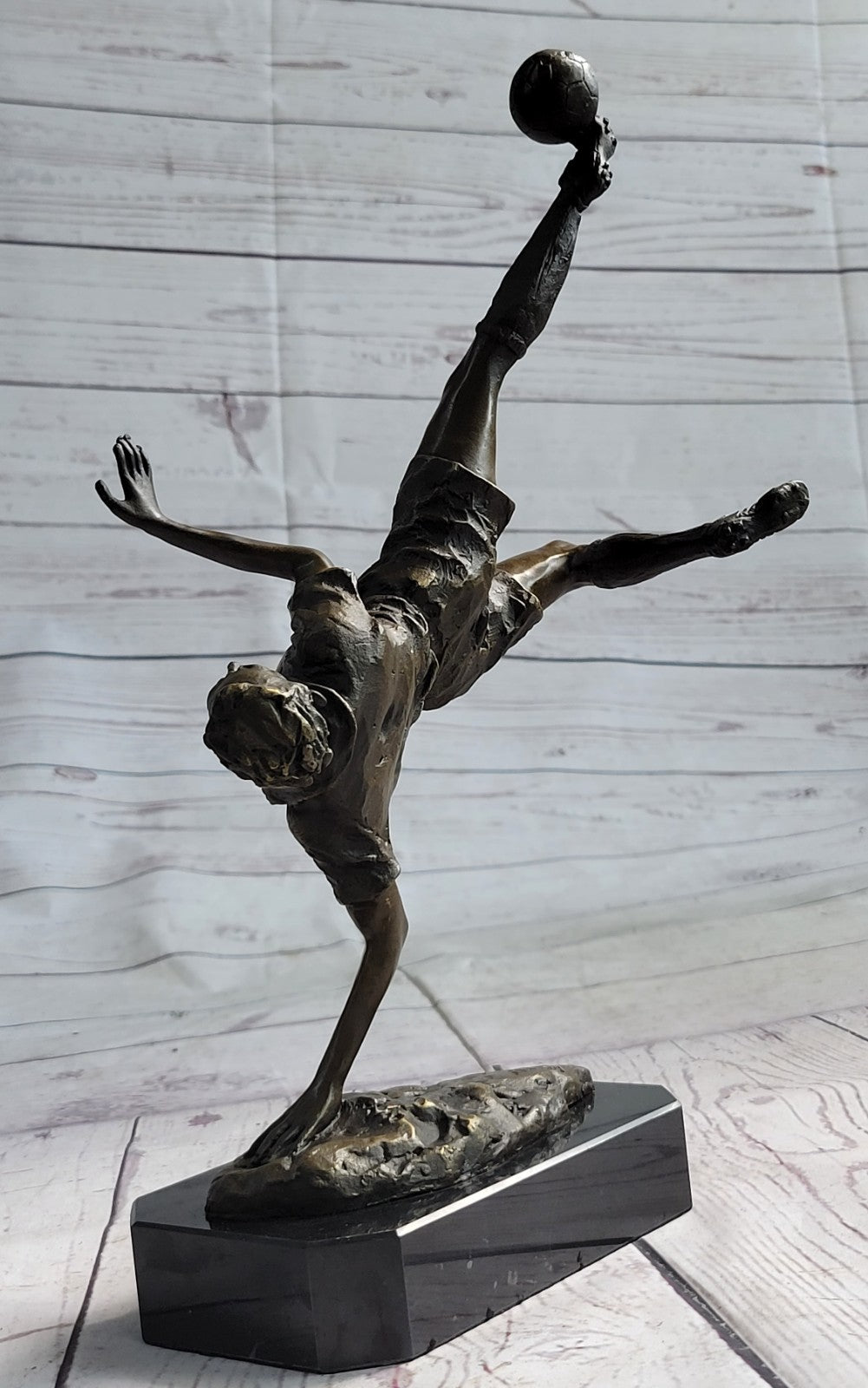 Abstract Football Player Figure Statue Decorative Soccer Player Gift and Craft