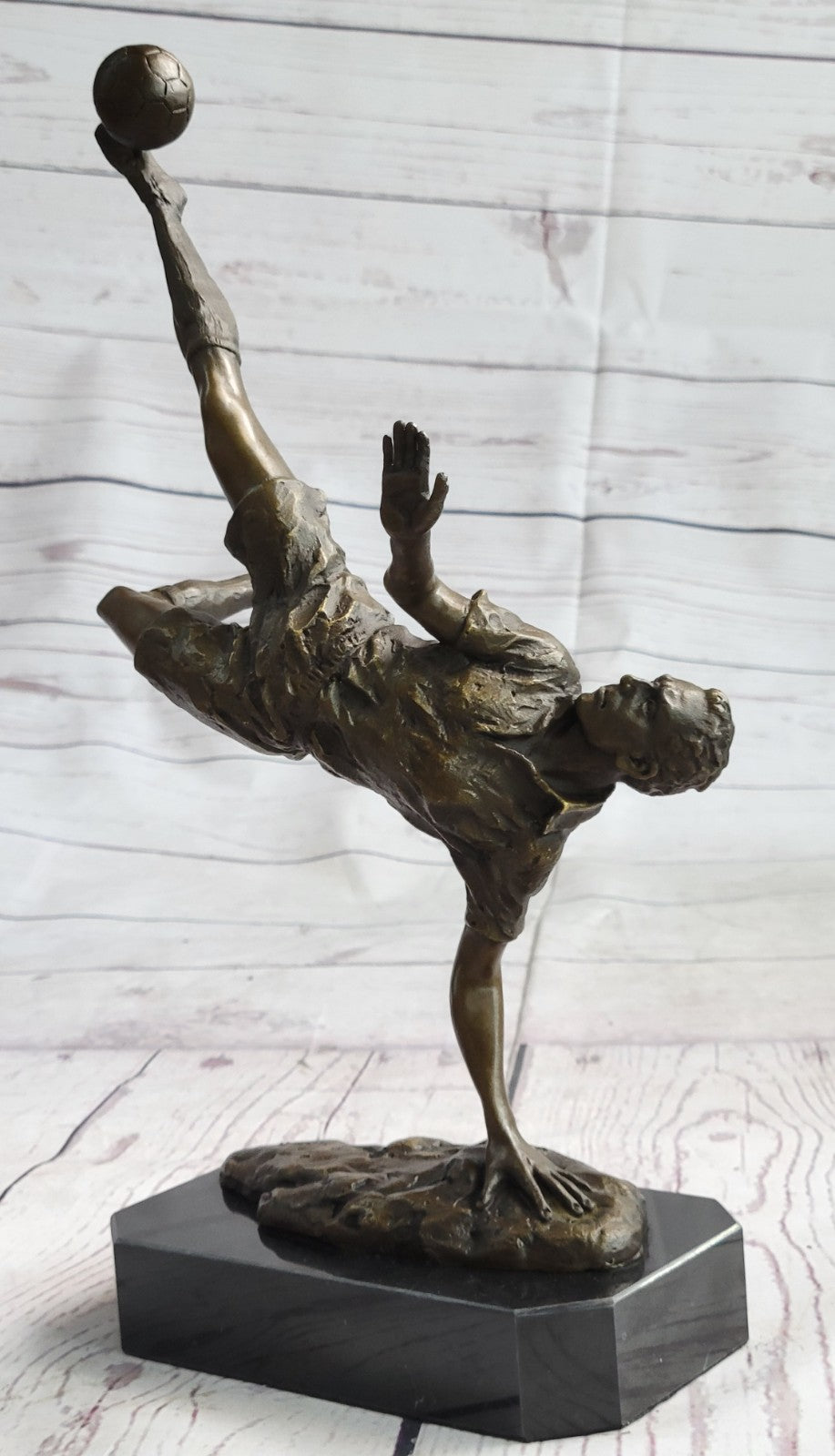 Abstract Football Player Figure Statue Decorative Soccer Player Gift and Craft