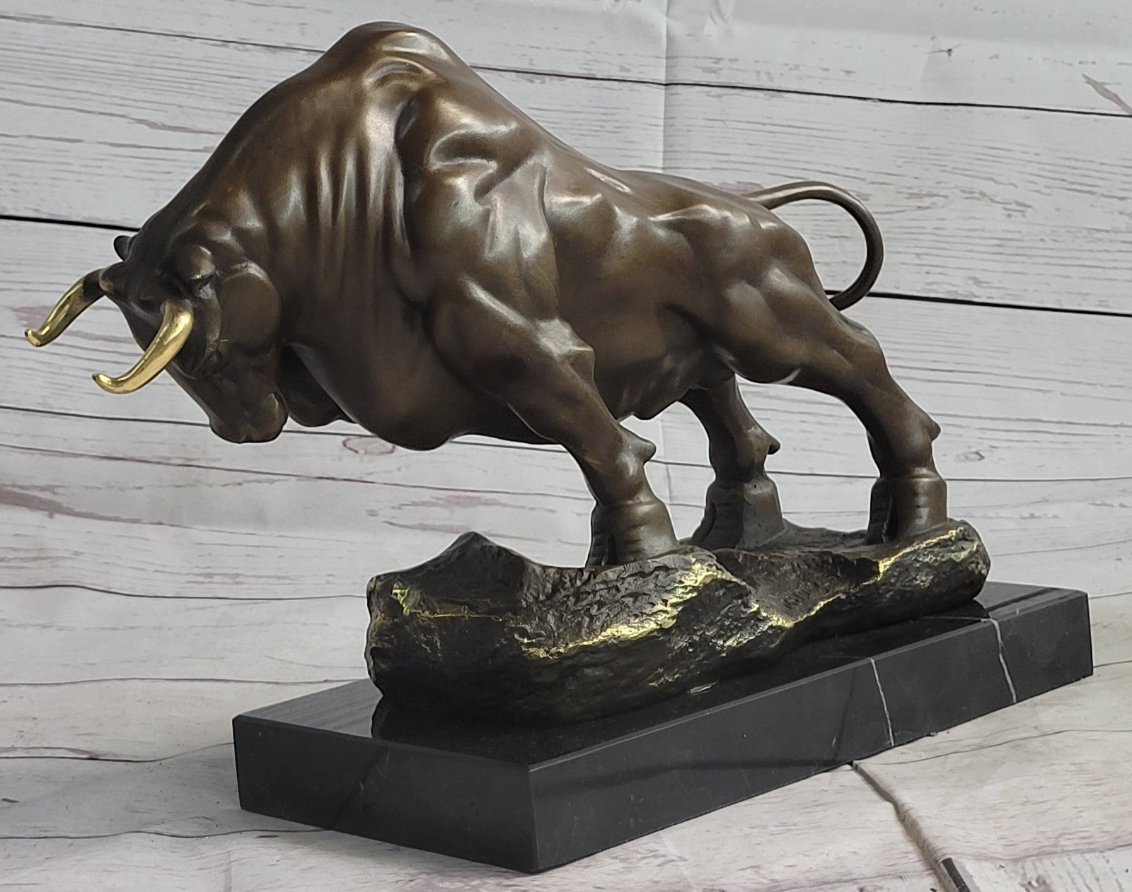 Gorgeous Special Patina Stock Market Bull Natural Wooden Base Bronze Figurine NR