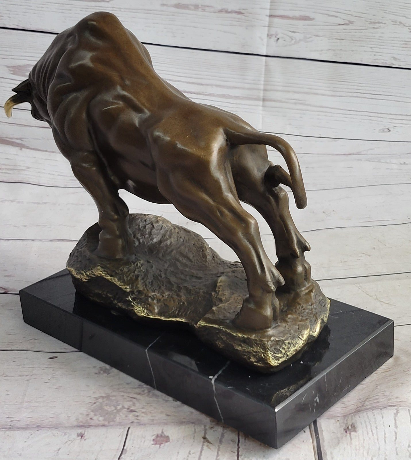 Gorgeous Special Patina Stock Market Bull Natural Wooden Base Bronze Figurine NR
