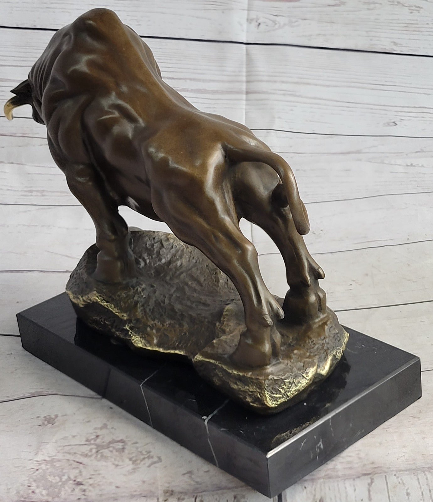 Gorgeous Special Patina Stock Market Bull Natural Wooden Base Bronze Figurine NR