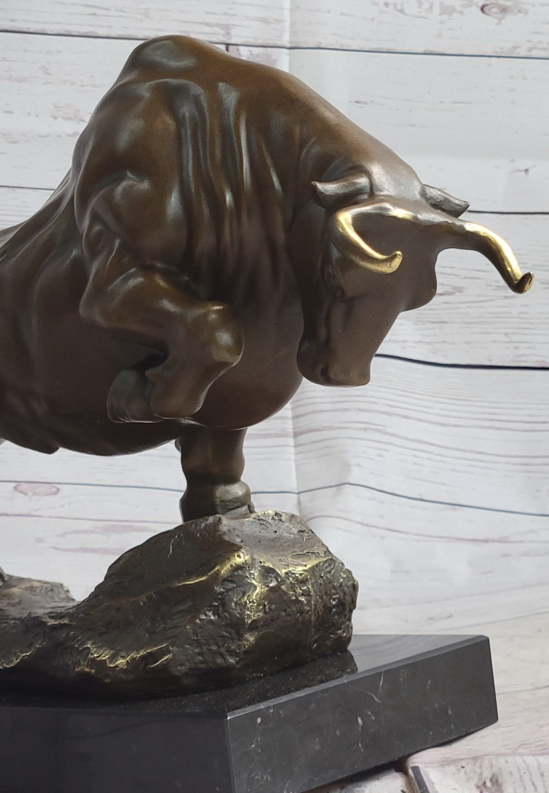 Gorgeous Special Patina Stock Market Bull Natural Wooden Base Bronze Figurine NR
