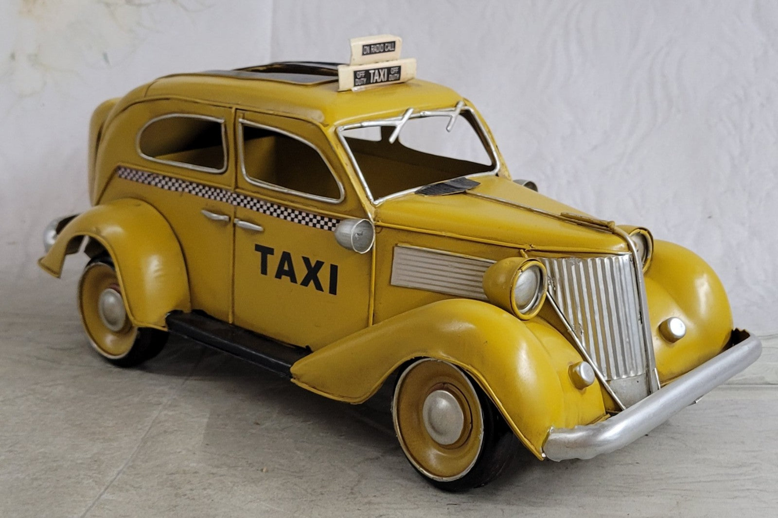 Jayland Checker New York Taxi (Yellow Cab) 1930 Styles Metal Masterpiece