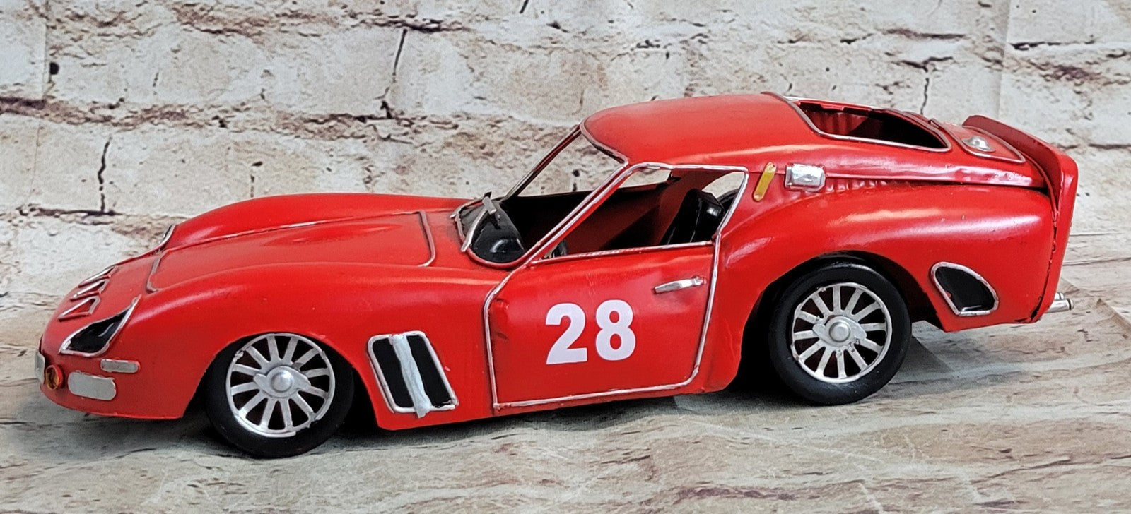 Collector Edition 1962 RED FERRARI 250 GTO COUPE Home Office Decoration