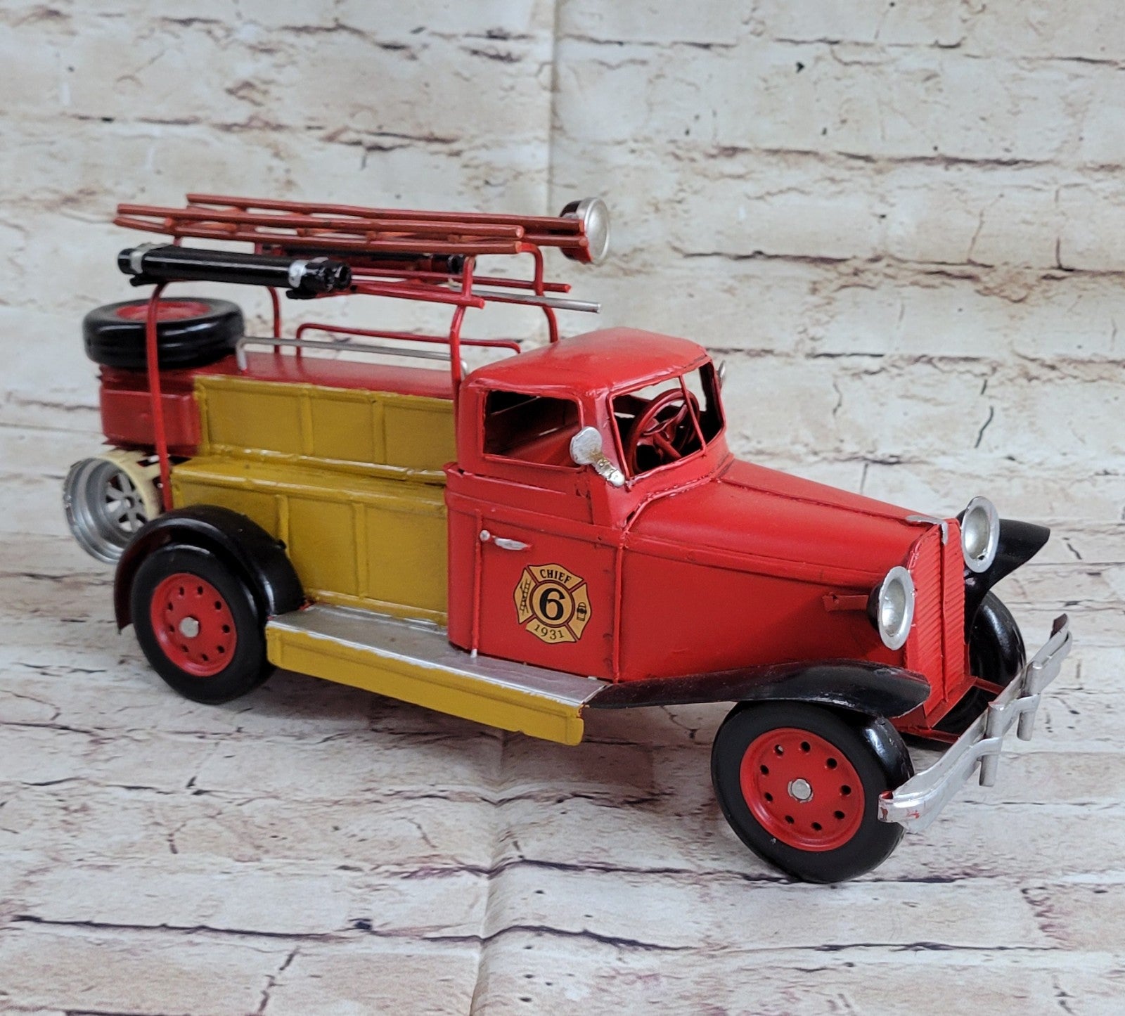 Chief Fire truck Metal Crafts for Home/Pub/Cafe Decoration Or Gift Decor