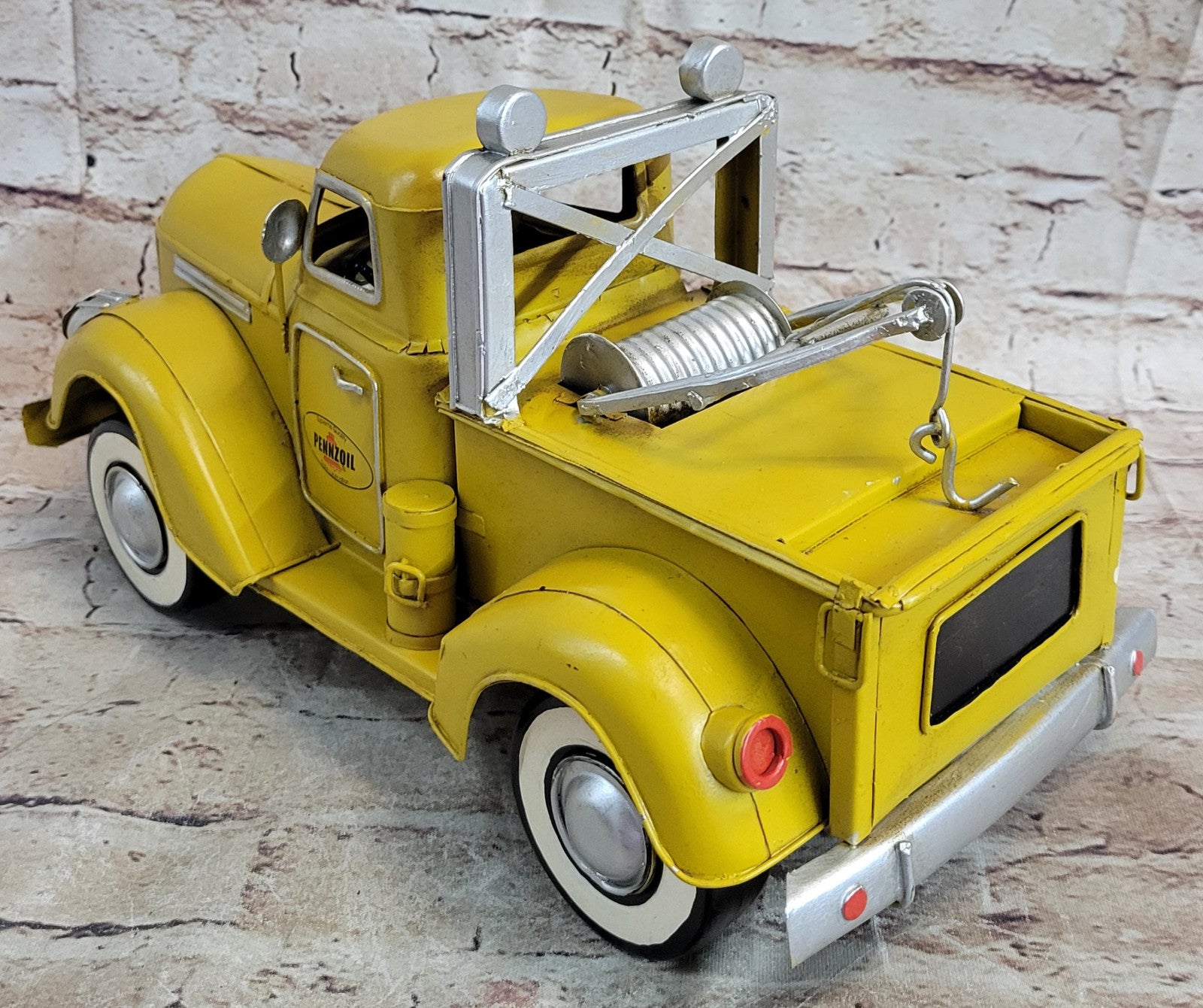 Pennzoil Tow Truck Metal Desk Model 12" Automotive Decor Decoration Sale