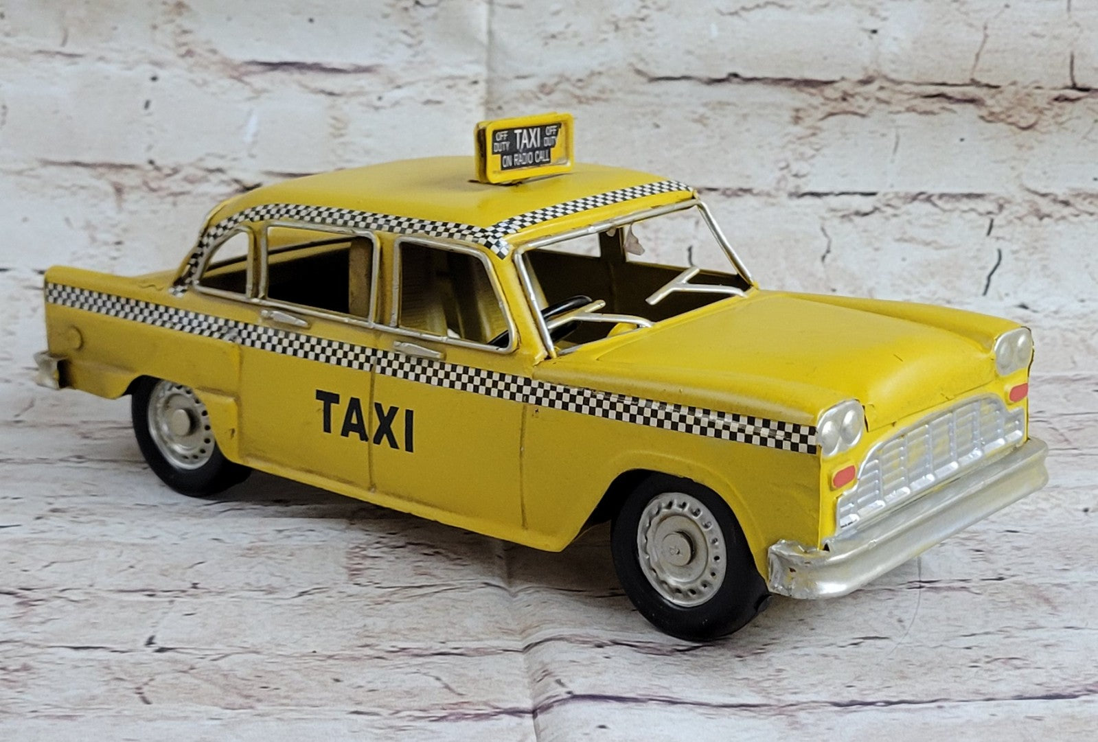 1/18 Scale Die Cast Metal NYC Checker Marathon Yellow Taxi Cab Model European
