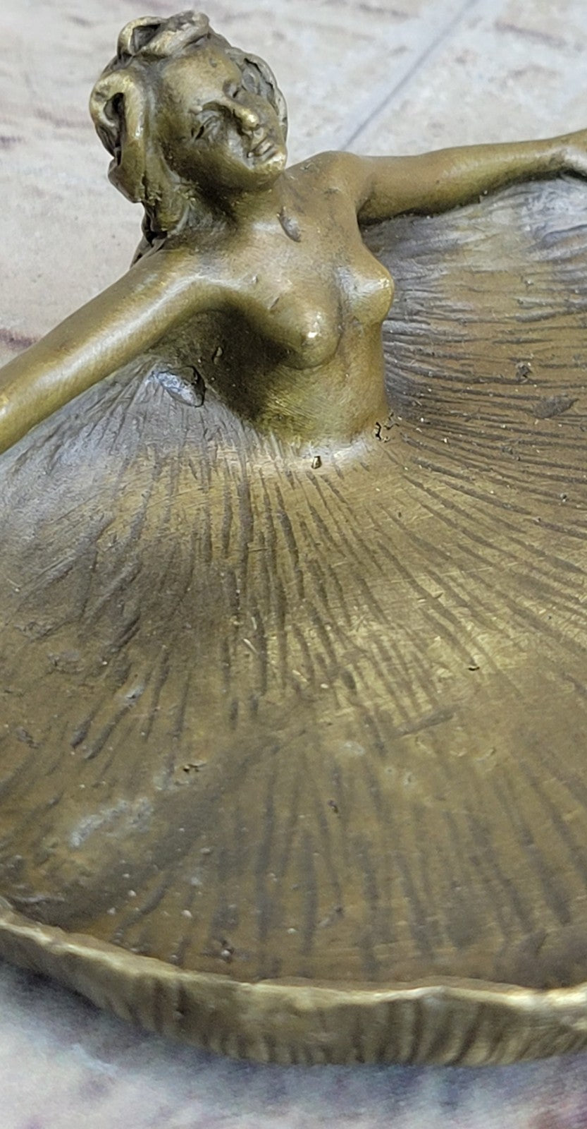 Rubin Special Circular Patina Jewelry Tray Bronze Sculpture Statue Figure Nude