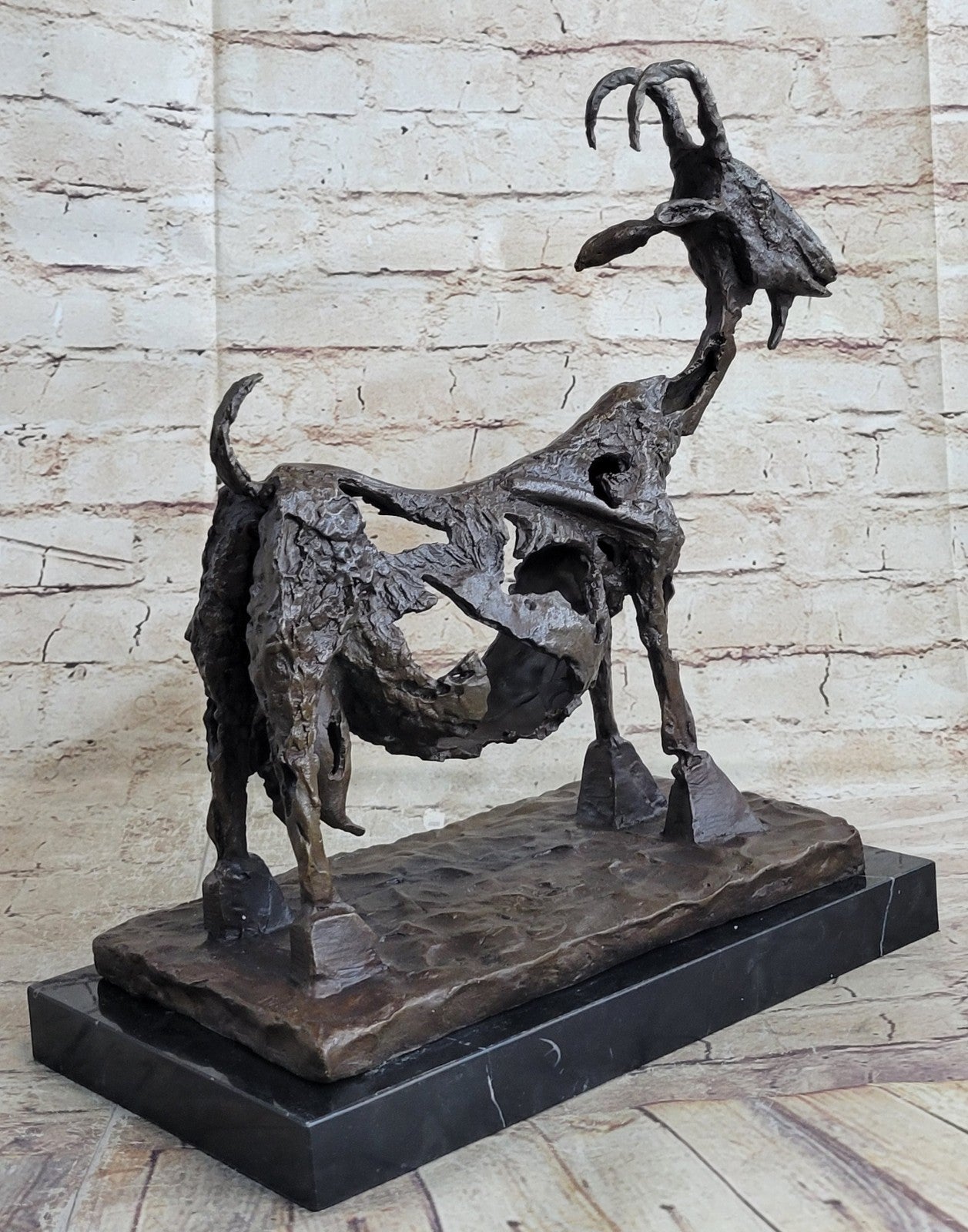 Abstract Modern Art Famous Artwork by Pablo Picasso Goat Bronze Sculpture Figure