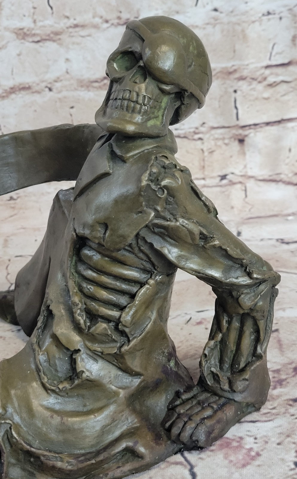 Skeleton Laying Wine Holder Bronze Statue Sculpture Figurine Home Deco Figure