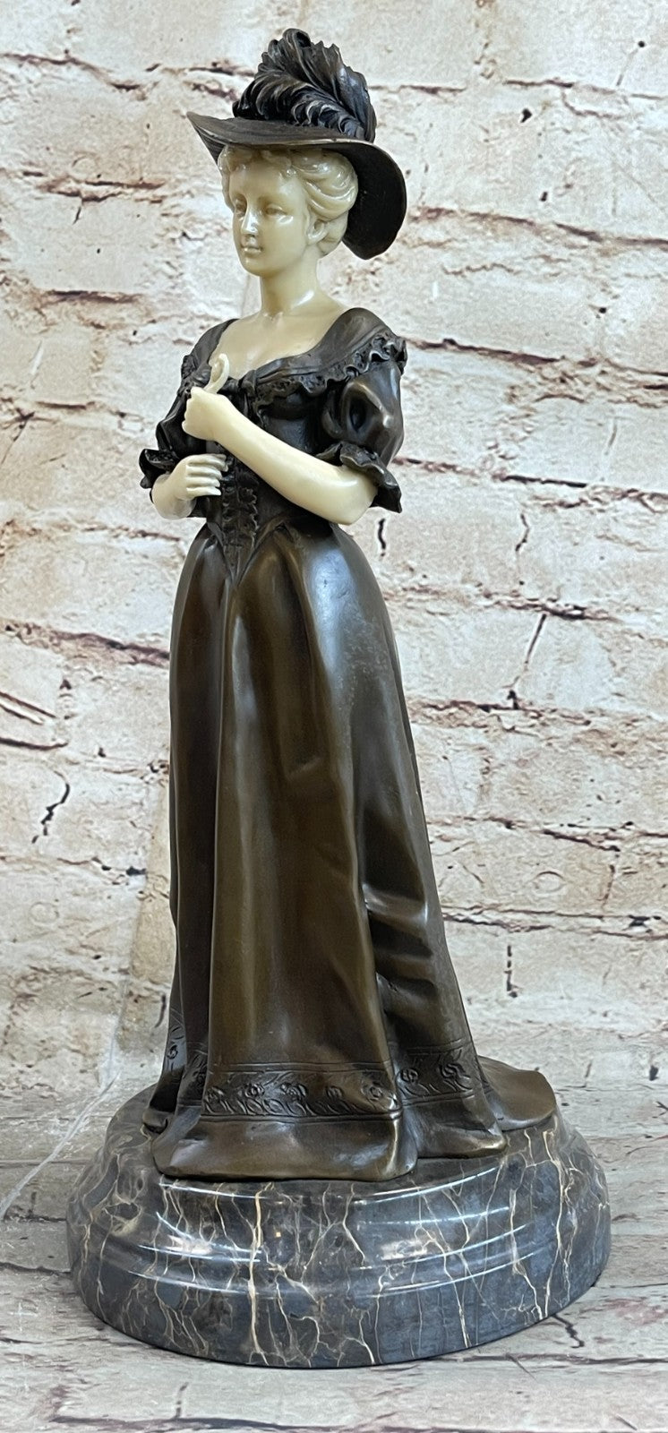 Hot Cast Vienna Female Victorian Style Bronze Sculpture Signed Carrier Figure