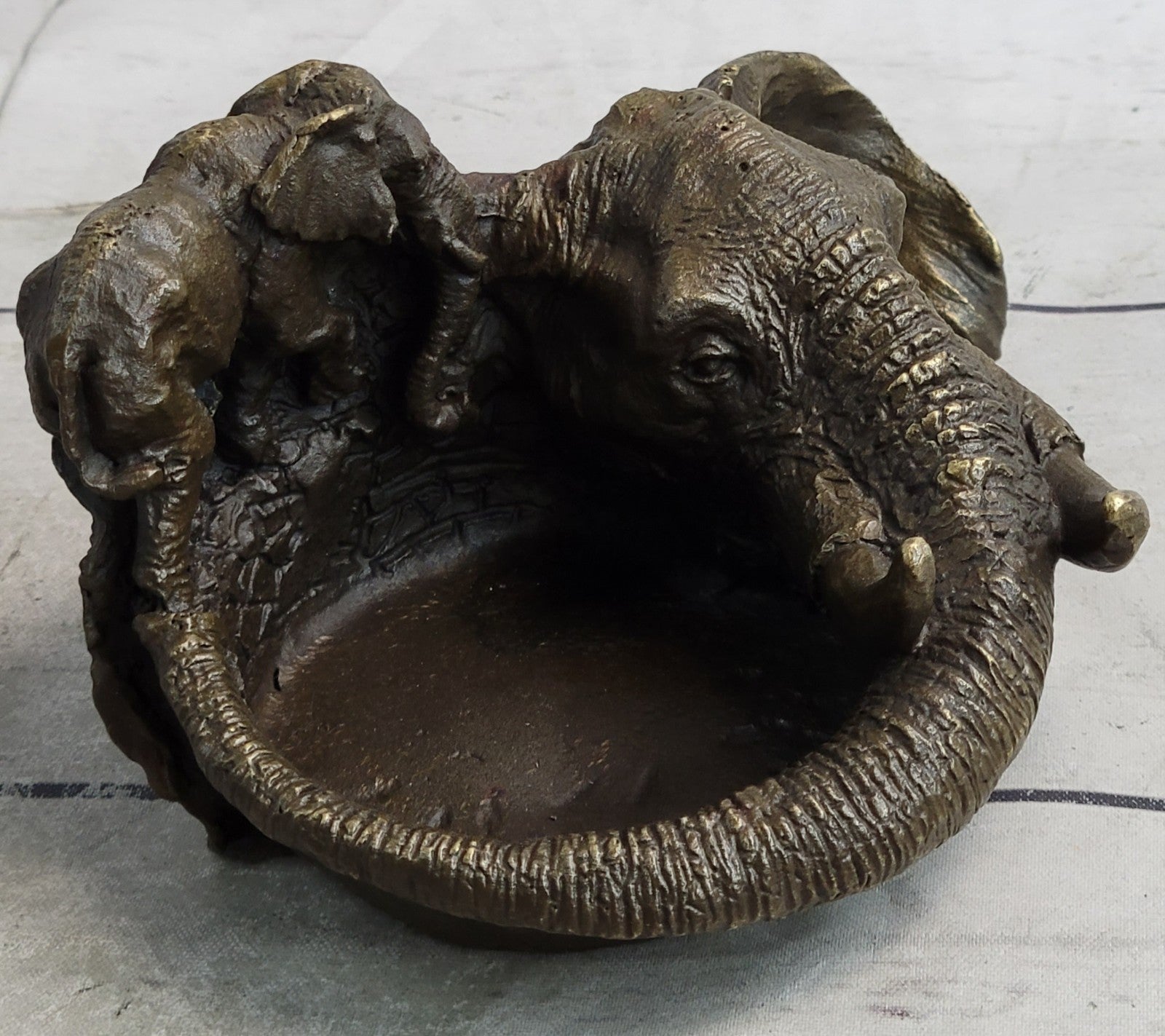 Art Deco Brass Bronze Copper  Ashtray With Elephant  Head Home Decor