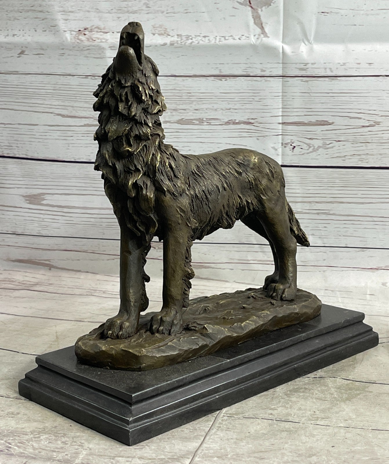 Hot Cast Bronze Wolf Howling Sculpture Signed Original by Milo Cabin Home Decoration