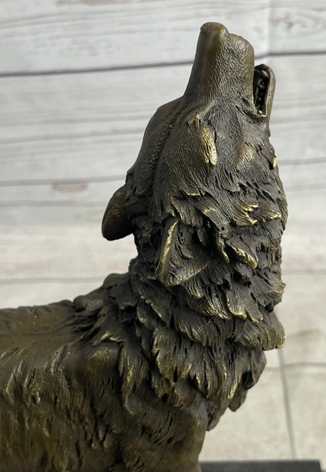 Hot Cast Bronze Wolf Howling Sculpture Signed Original by Milo Cabin Home Decoration