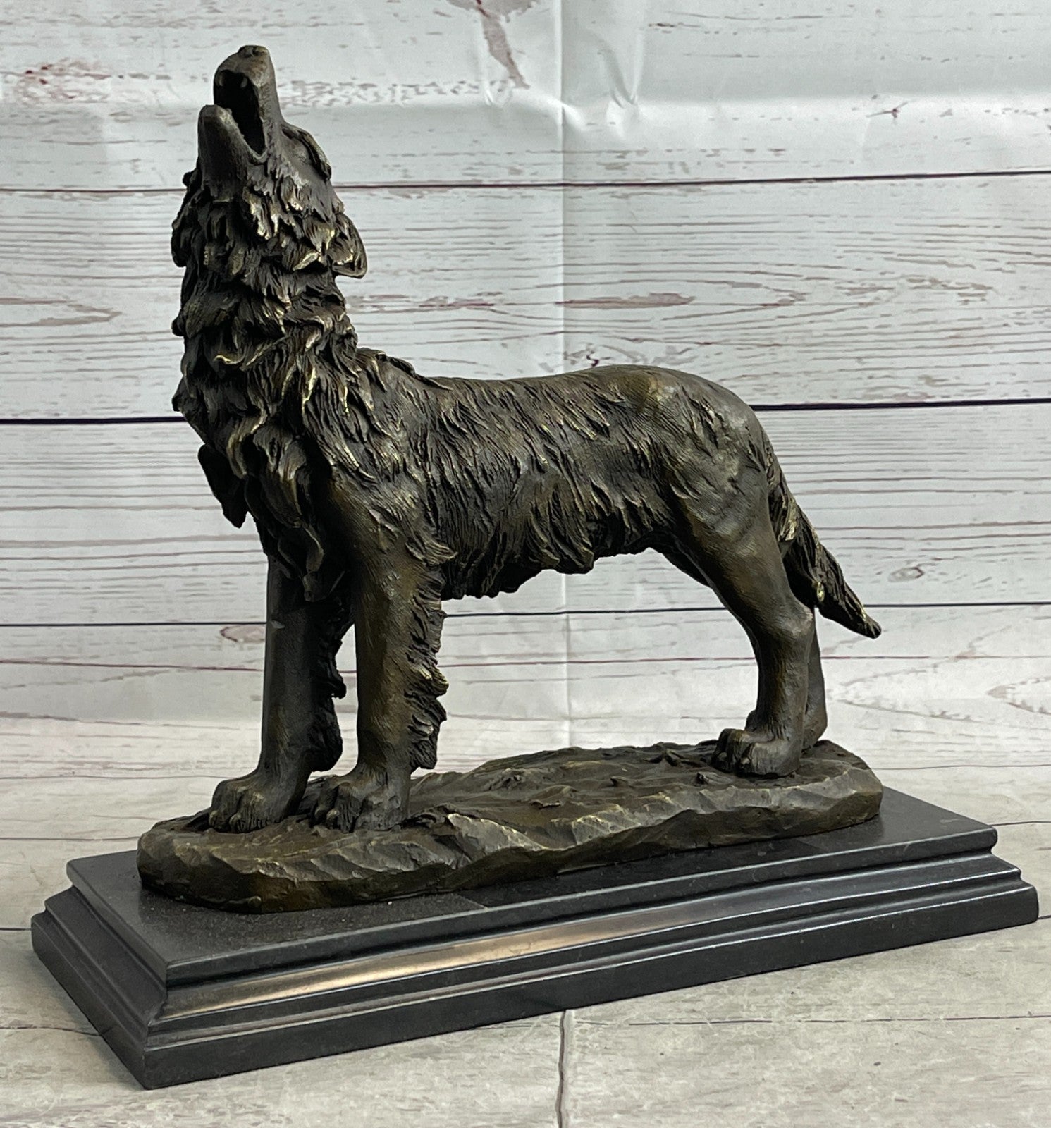 Hot Cast Bronze Wolf Howling Sculpture Signed Original by Milo Cabin Home Decoration