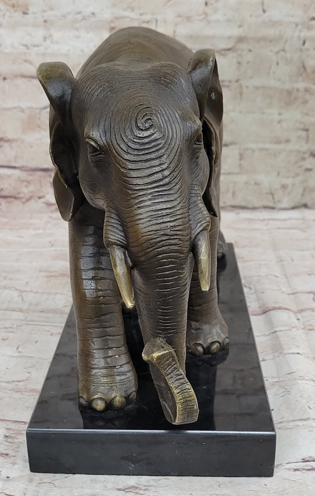 Elephant Figurine - Impressive Bronze Statue with Symbolic Significance Gift