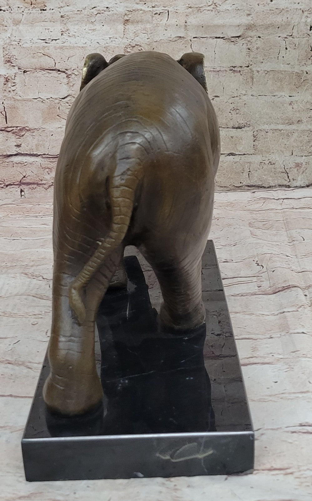 Elephant Figurine - Impressive Bronze Statue with Symbolic Significance Gift