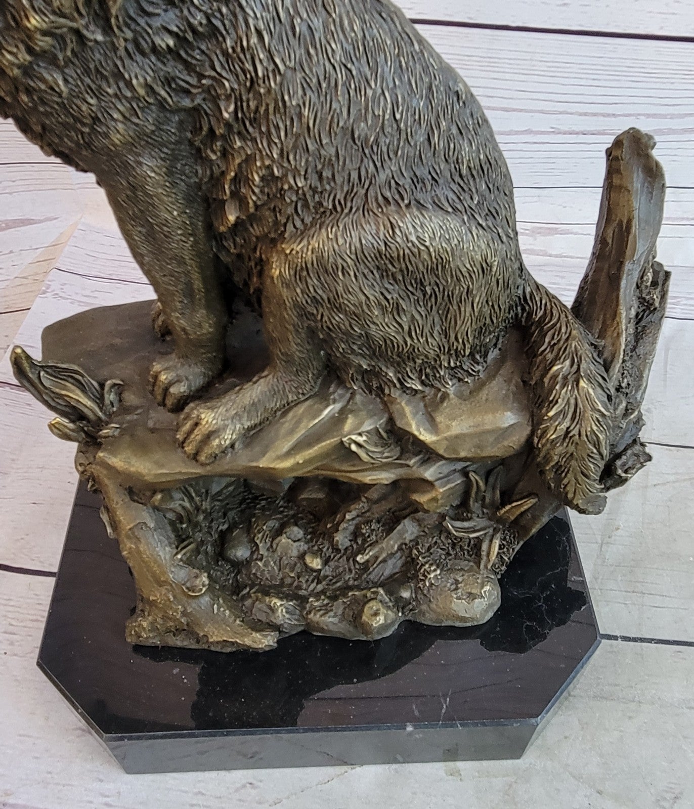 Milo Wildlife Bronze Sculpture | Large Wolf on Cliff Statue Art Deco Cabin Office Decor