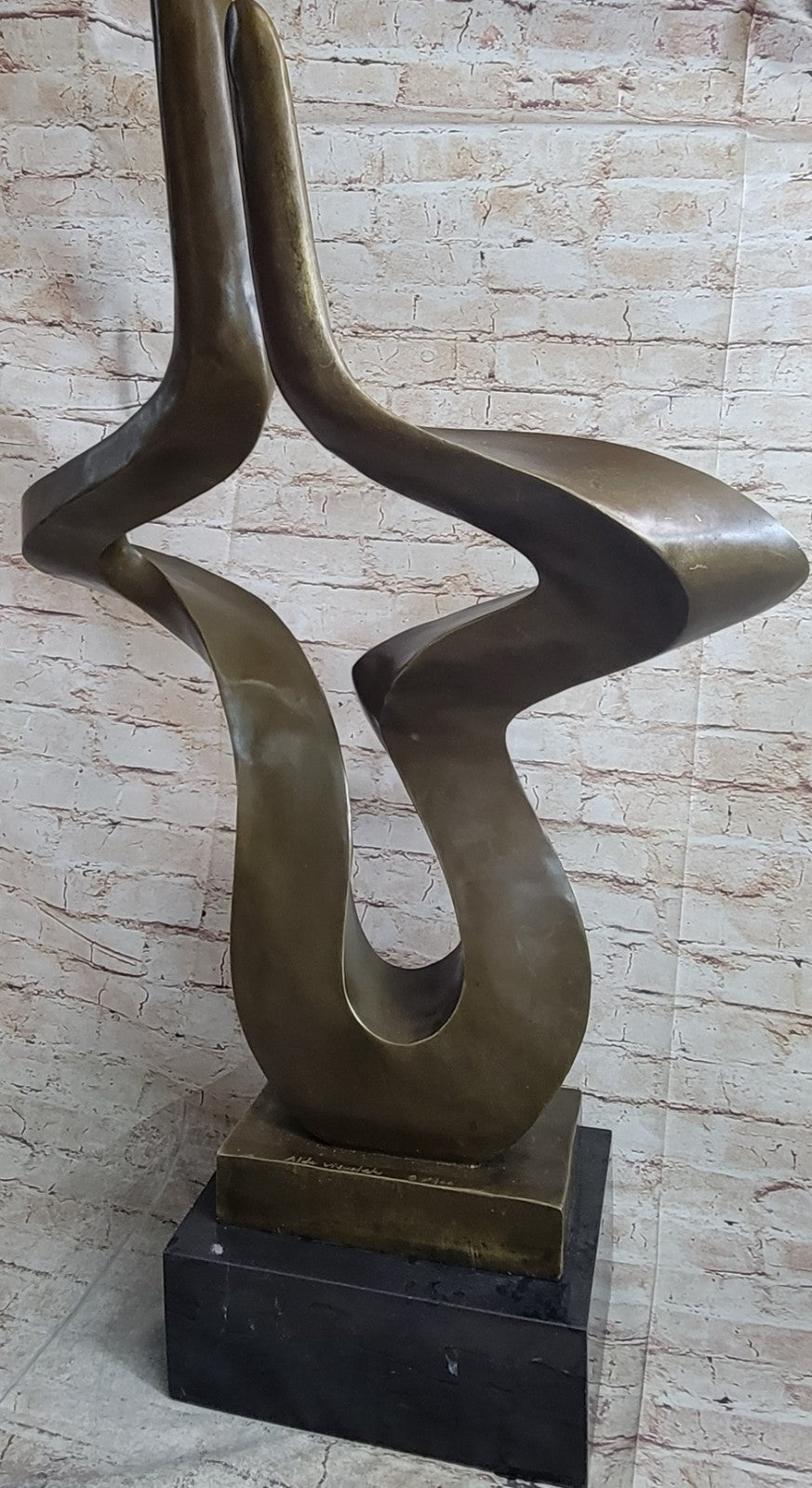 100% Solid Bronze Surrealistic Chic Design Home Office Decoration Figurine Figure