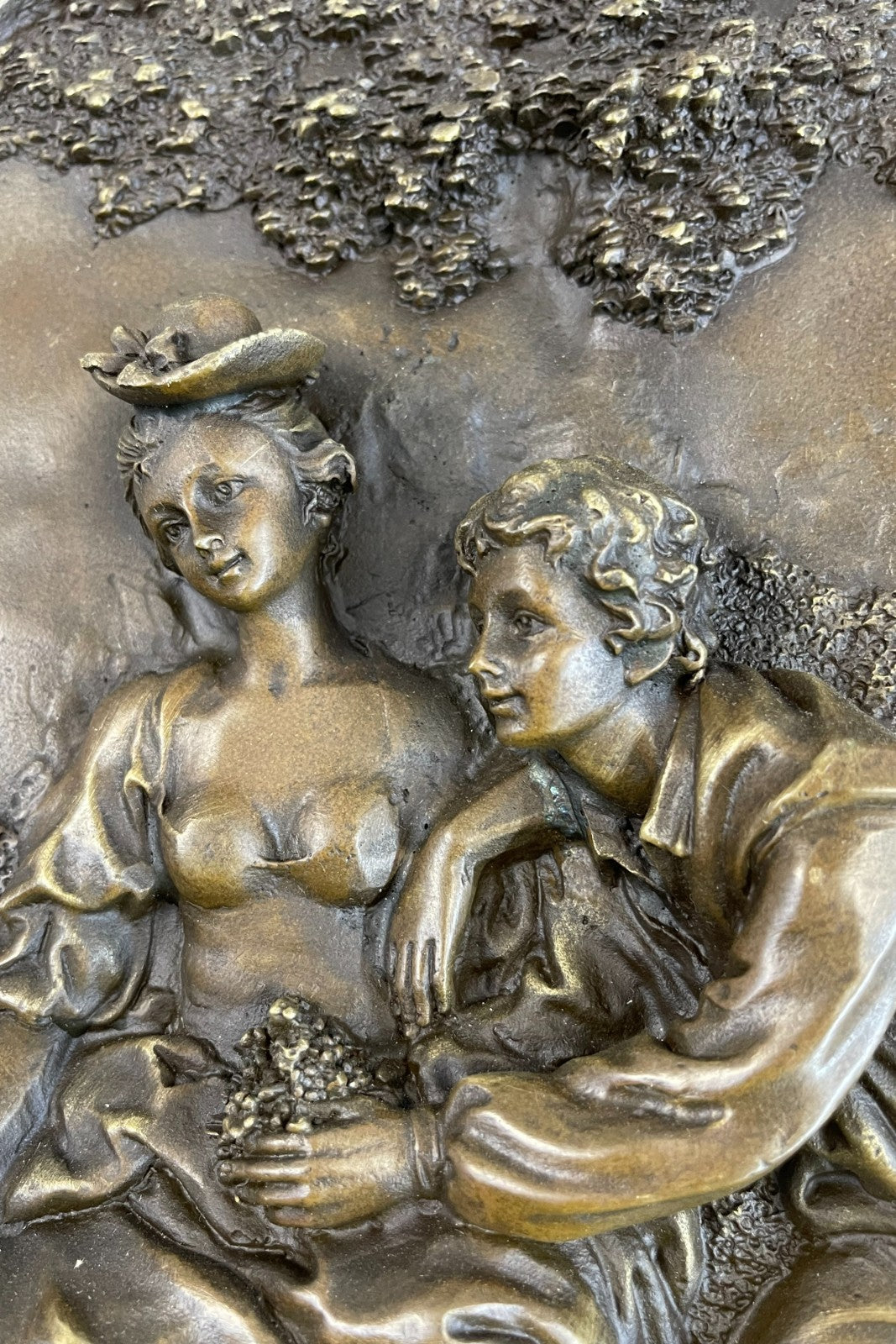 Hand Made Hot Cast by Lost Wax a Romantic Couple Courting Bronze Masterpiece 4 W