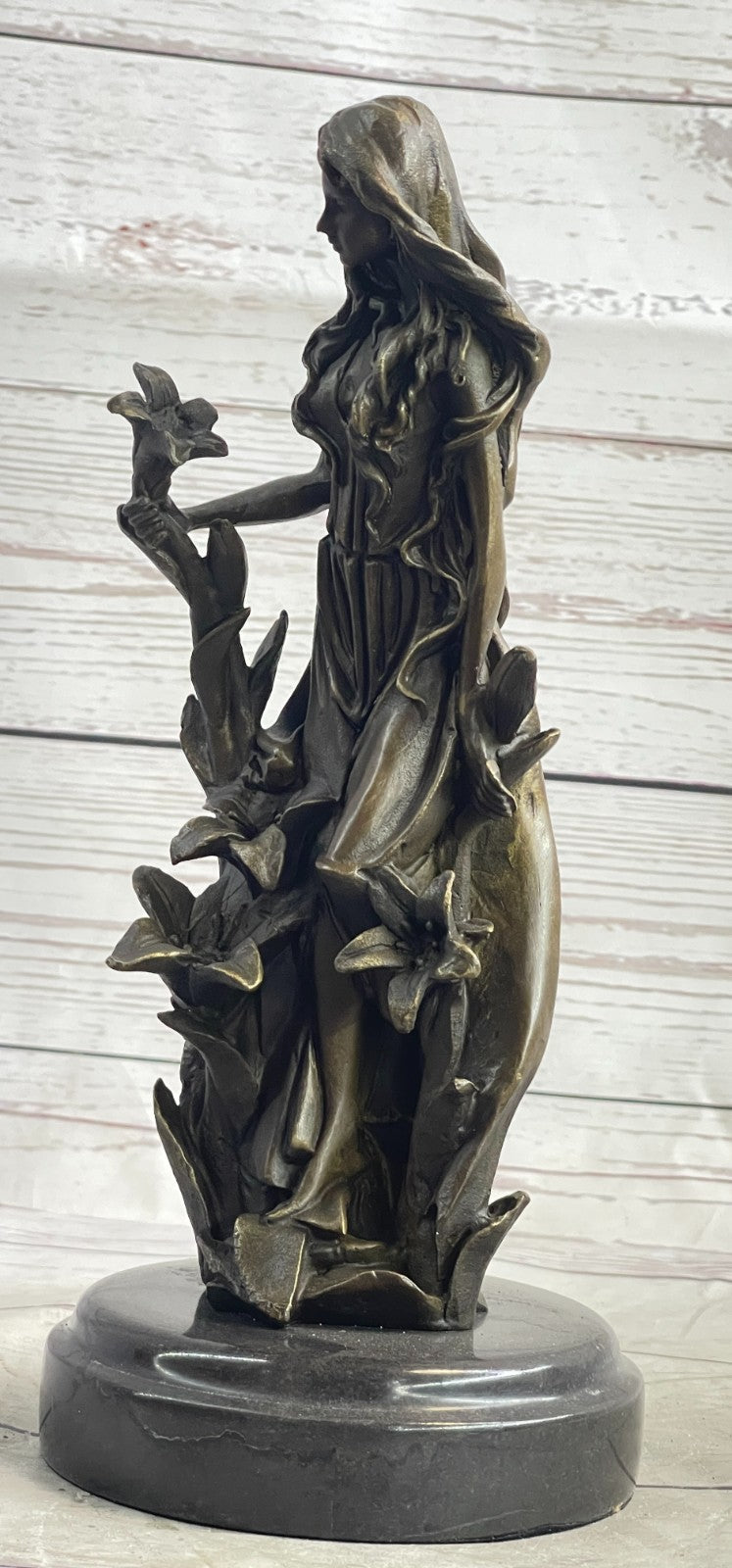 Beautiful Girl With Bunch of Flower On Bronze Sculpture Statue Figurine Deal