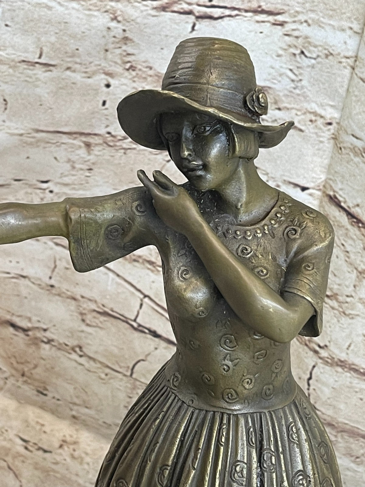 Nice Bronze Sculpture Lady with Bird Signed Original Gift Deco Hot Cast Figurine