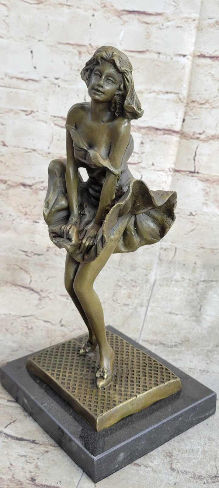 Collector Edition Famous Marylin Monroe Handcrafted by Lost Wax Method Bronze