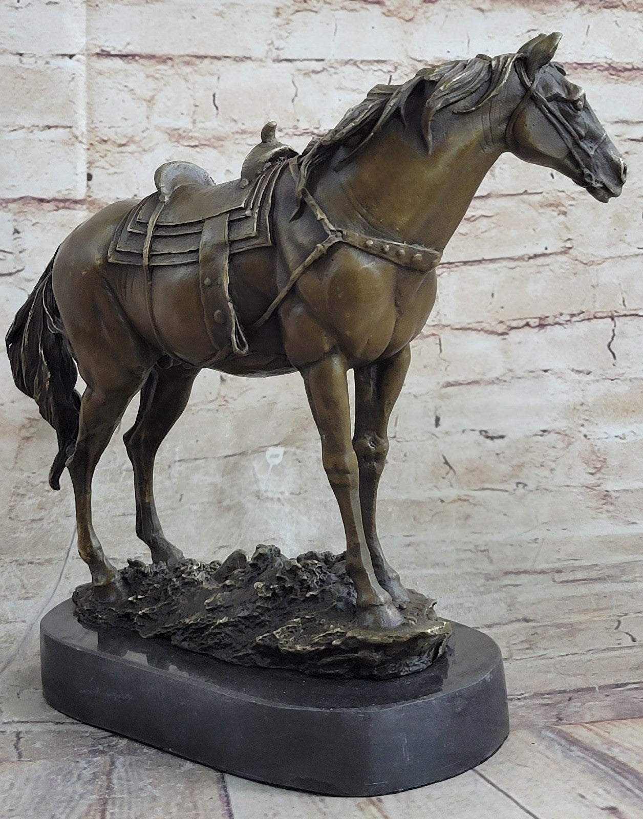 Hand Made Bronze Sculpture Staff Sgt Reckless Horse with saddle Home Decoration