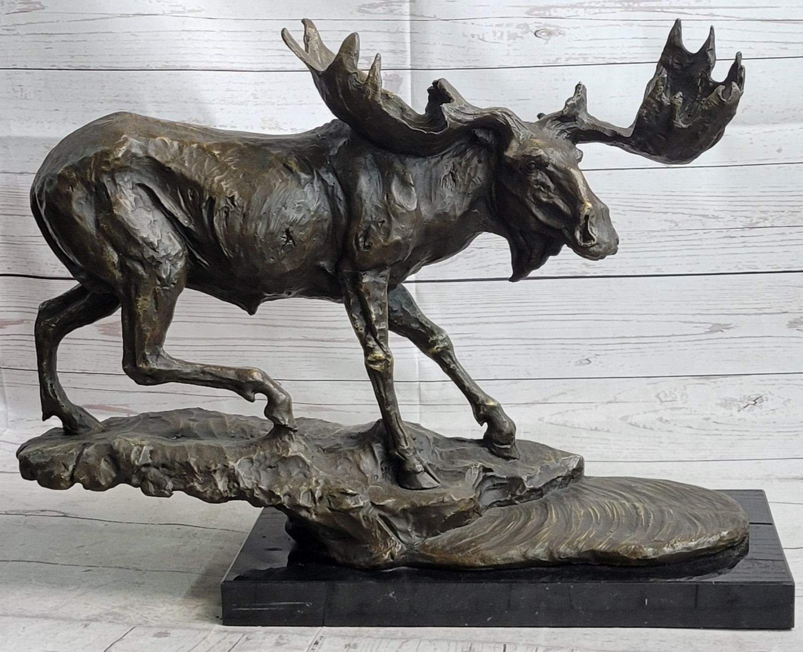 Hand Made Extra Large Moose Wildlife Animal Bronze Sculpture Home Office Decor