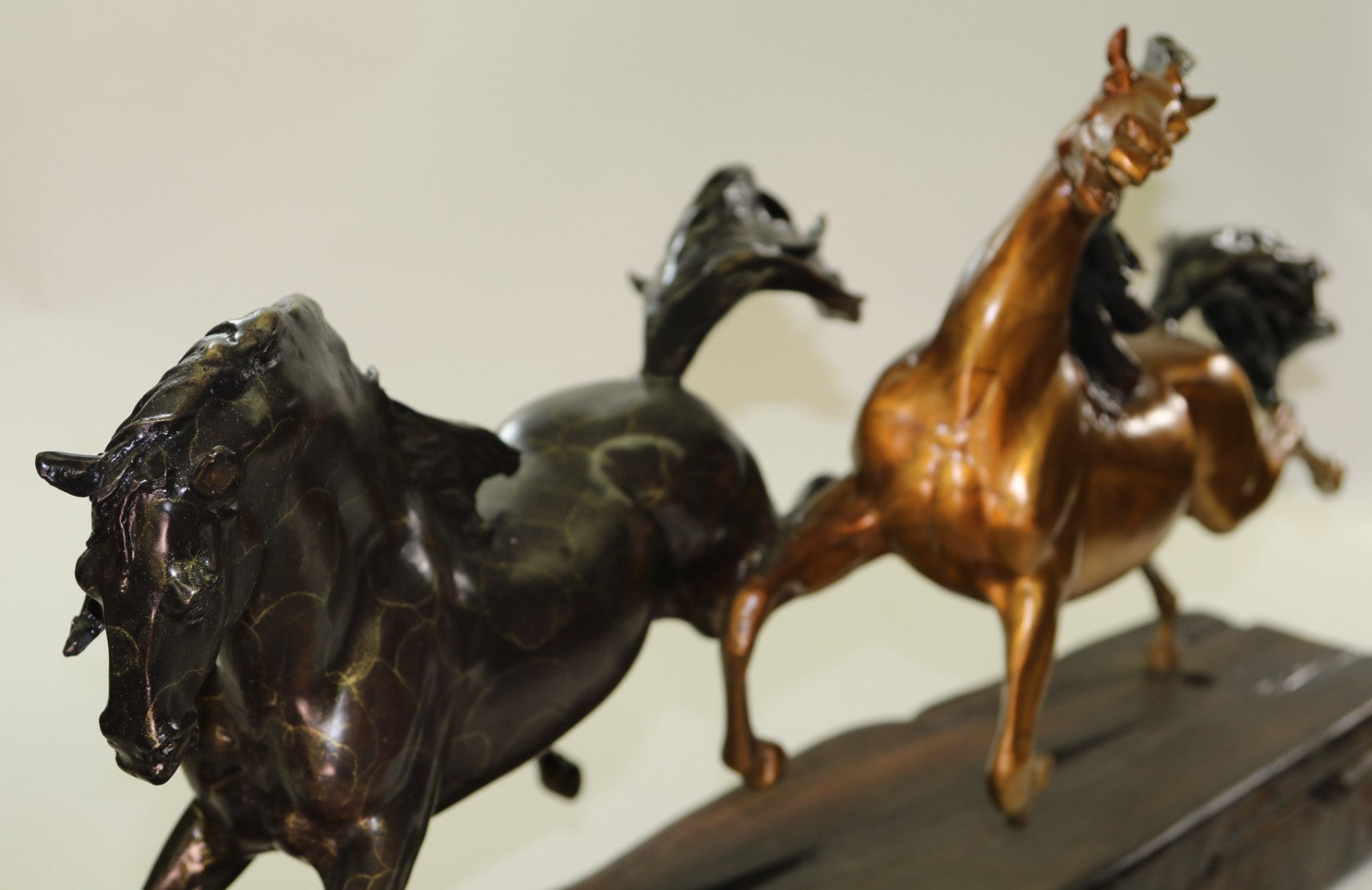 LTD EDT Original Two Wild Stallion Racing Horse Bronze Trophy Figurine Statue