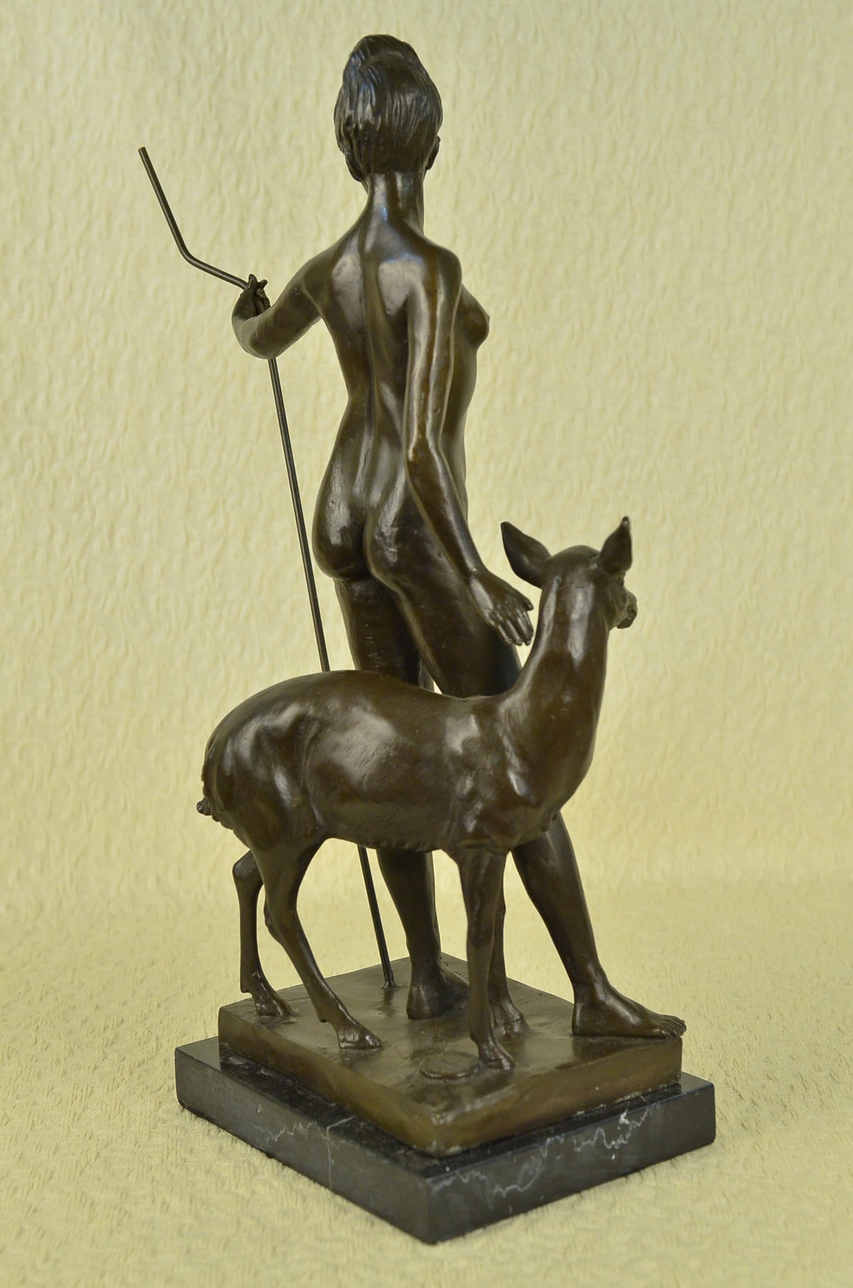 Bronze of "Diana Chasseresse or The Diana of Versailles Hot Cast Classic Artwork
