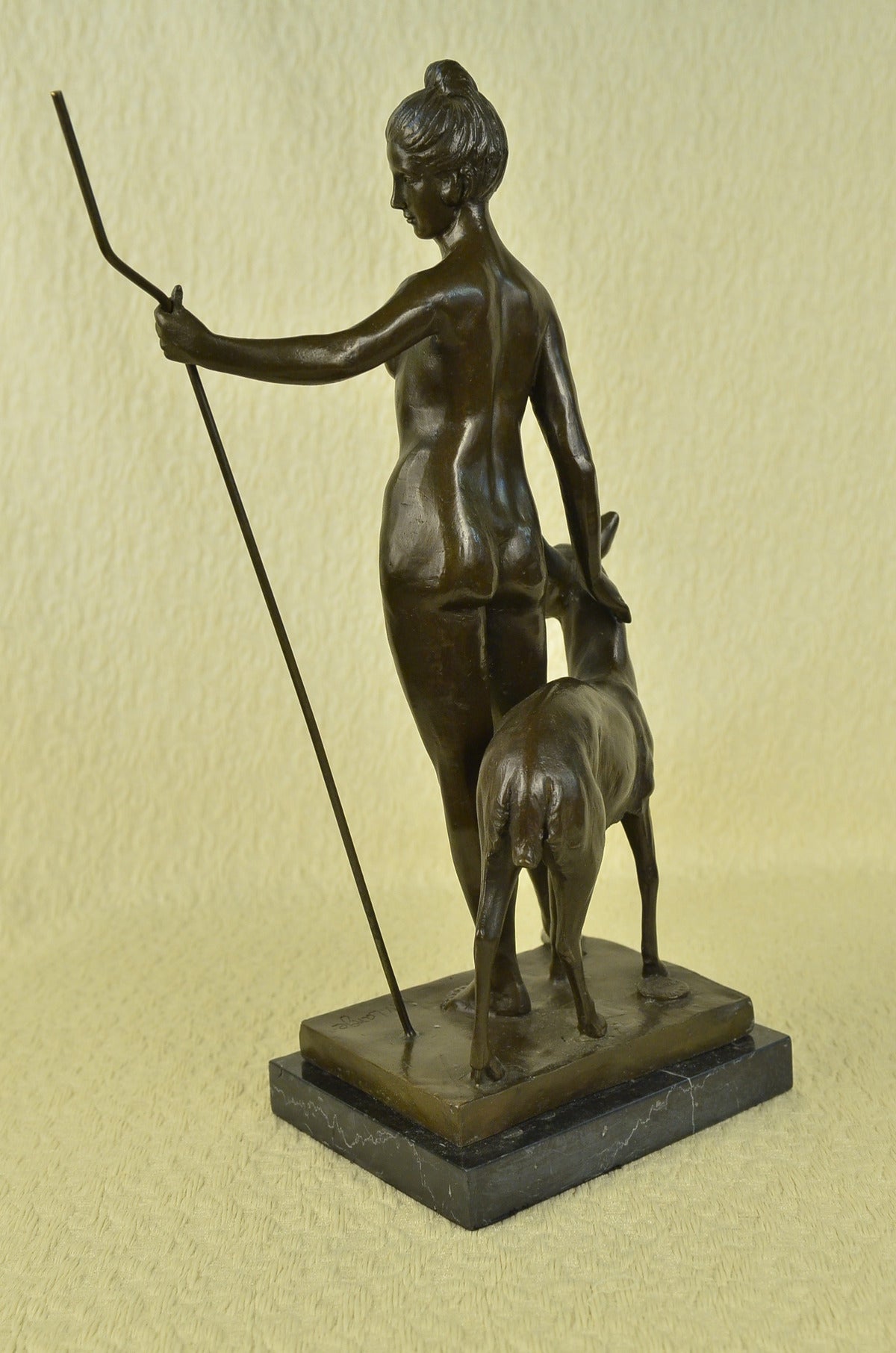 Bronze of "Diana Chasseresse or The Diana of Versailles Hot Cast Classic Artwork