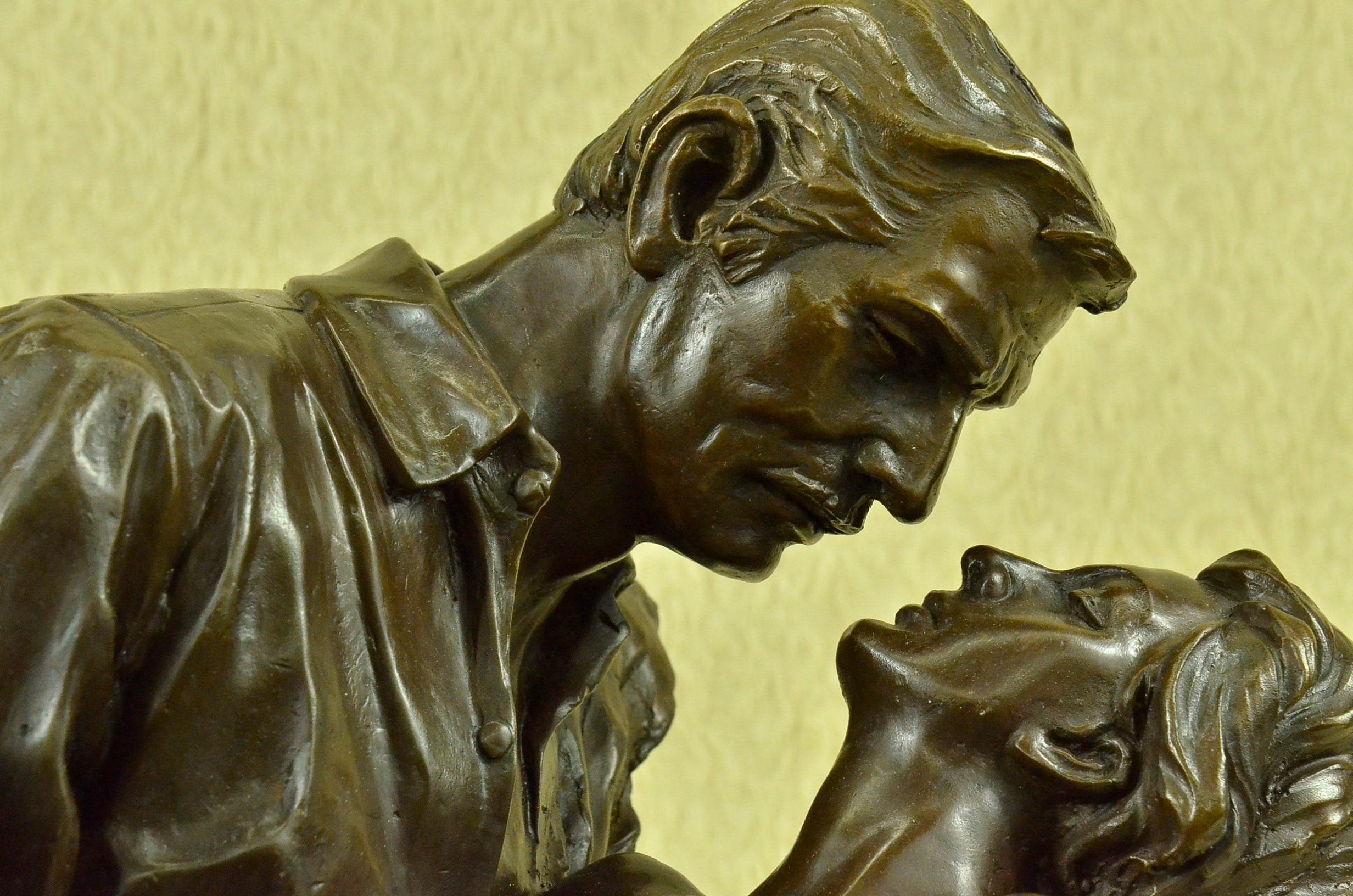 Limited Edition Rhett Butler and Scarlett O`hera Bronze Sculpture Marble Base