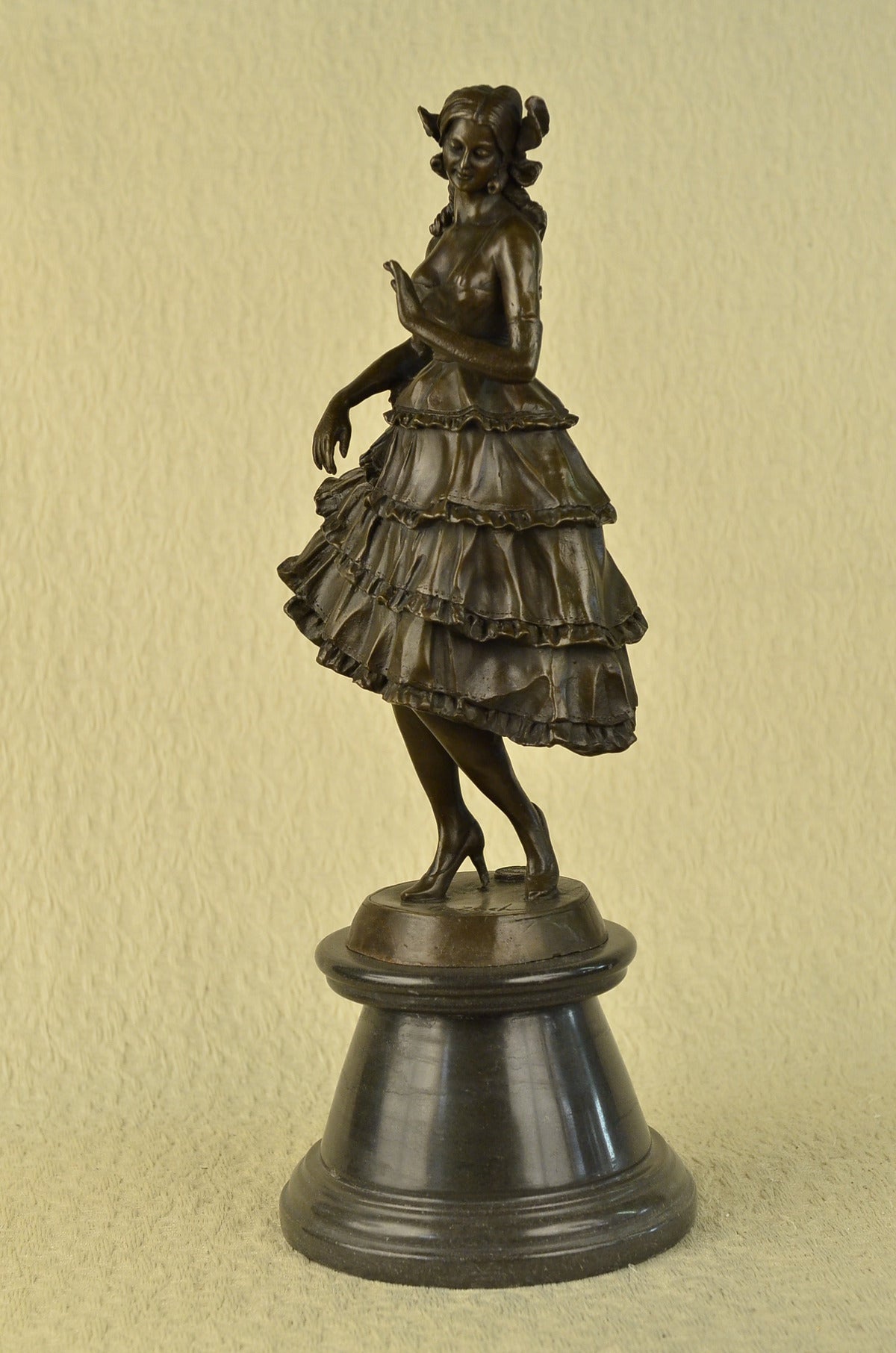 Nouveau Lady Dressed Well Classic Bruno Bronze Sculpture Statue Figurine Figure