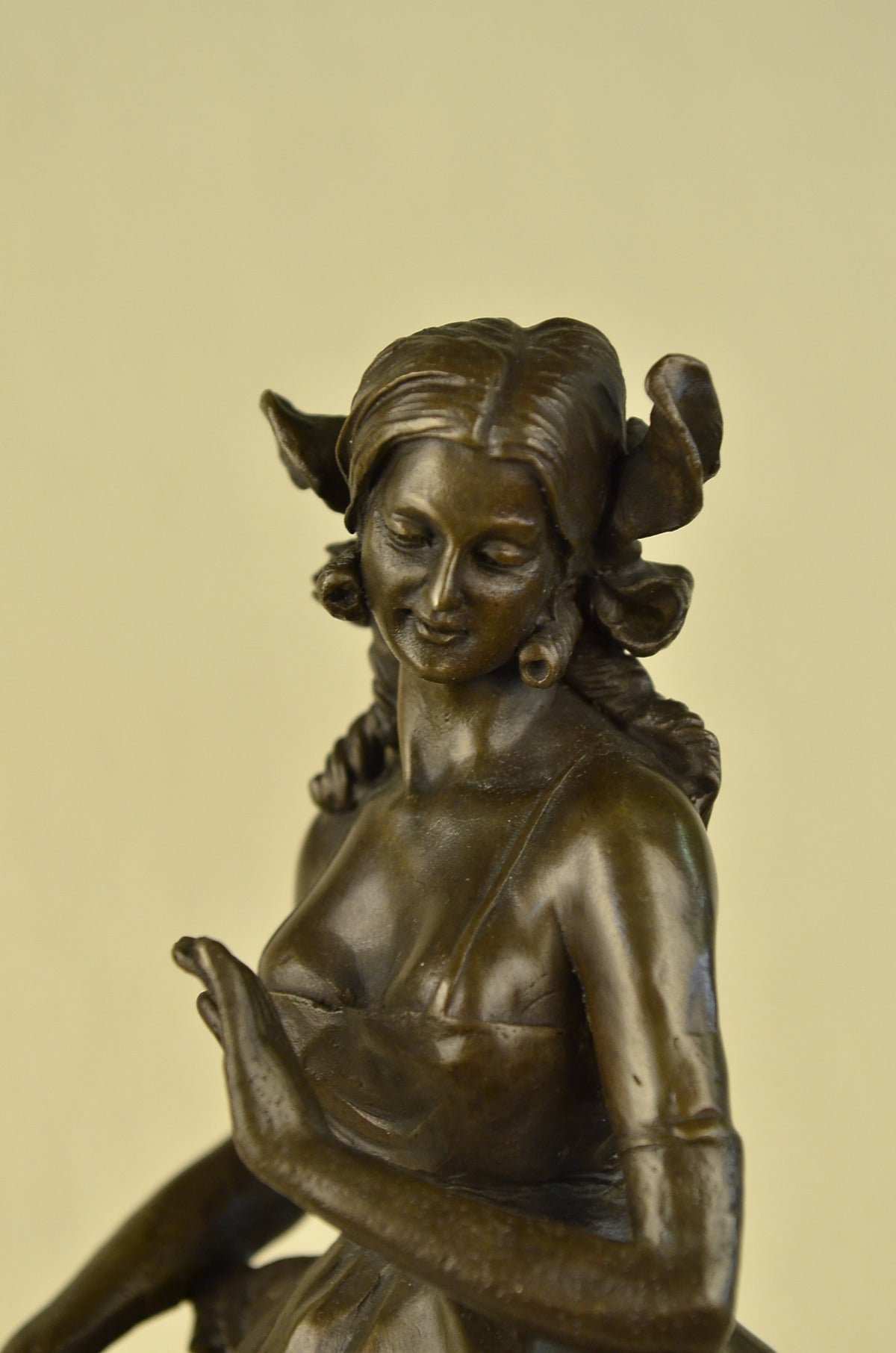 Nouveau Lady Dressed Well Classic Bruno Bronze Sculpture Statue Figurine Figure