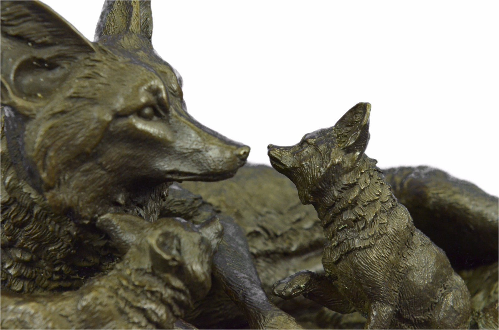 Bronze Sculpture Mother Wolf With Two Cubs Wolves Hot Cast Figurine Figure Sal