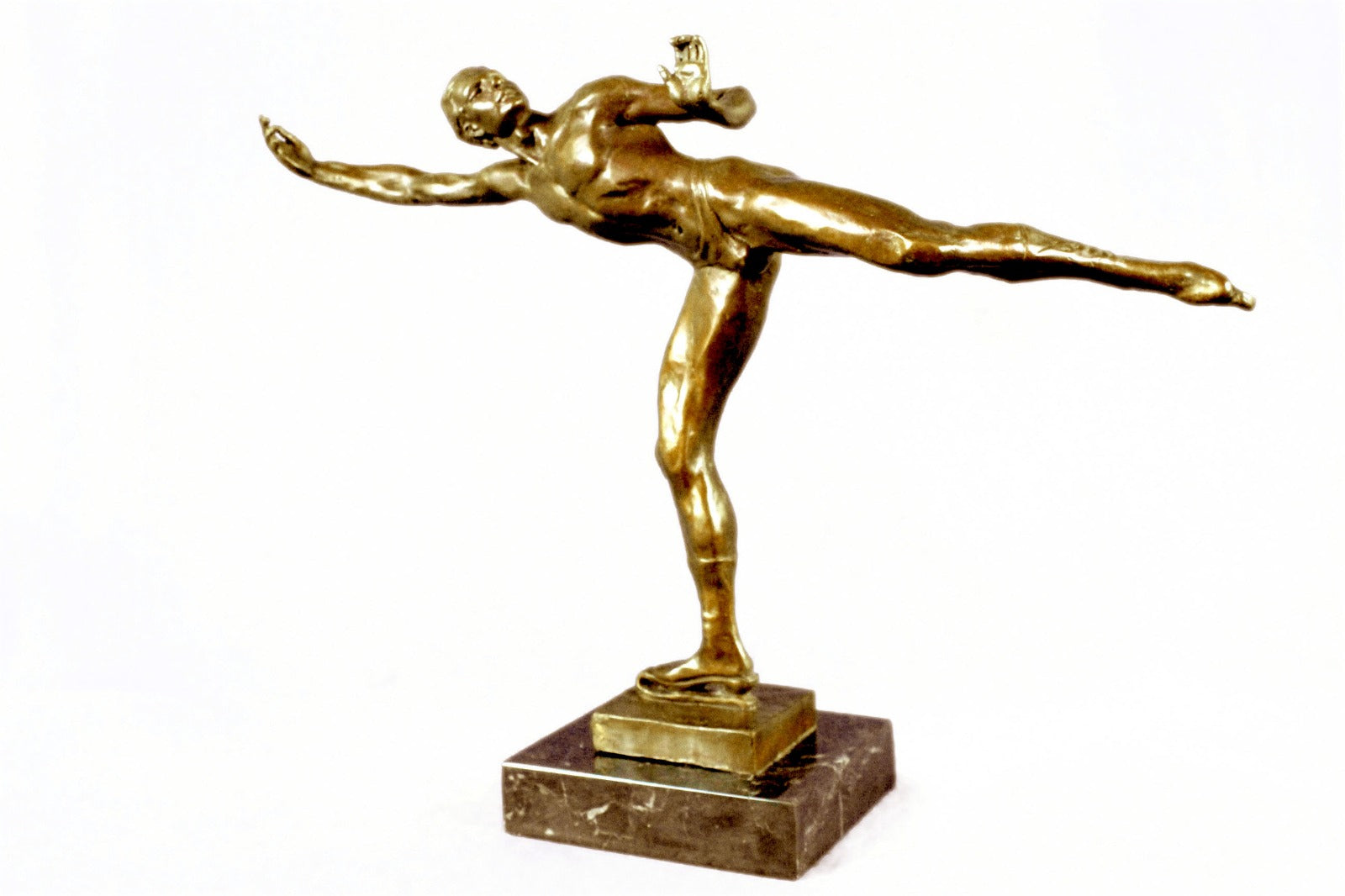 SIGNED ROBERT MCKENZIE ICE SKATING BRONZE SCULPTURE STATUE FIGURE FIGURINE DECO